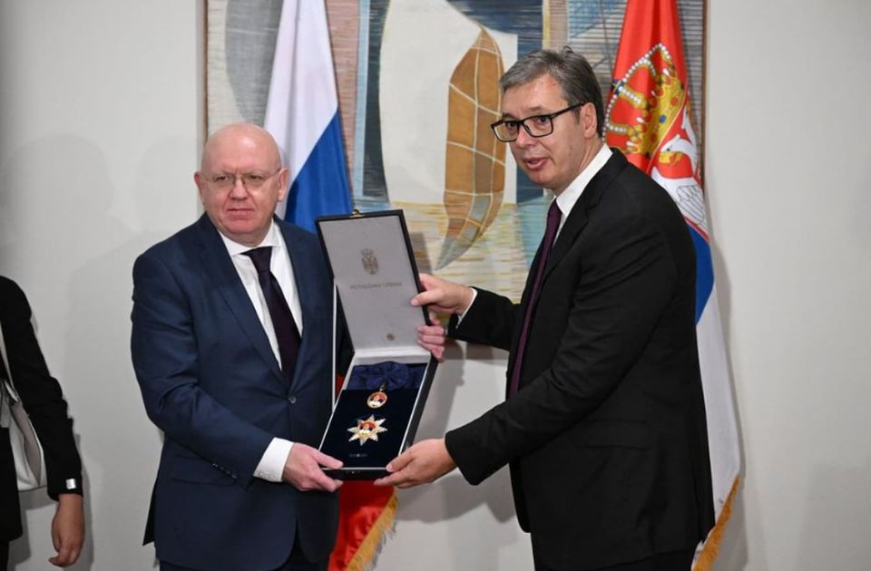  Vučić odlikovao ambasadora Rusije pri UN: "Srbiju i Rusiju povezuje prijateljstvo i bratstvo"