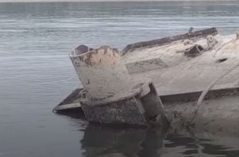 VIDEO: Olupina nemačkog broda izronila iz Dunava, na dnu reke je 80 godina