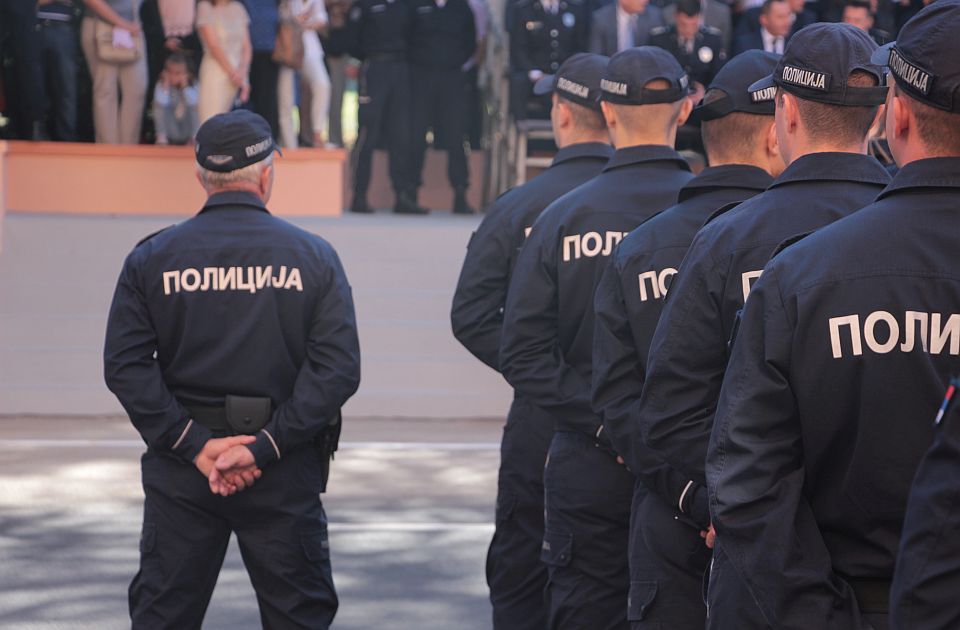 Prva generacija srednje policijske škole u Kamenici školsku godinu počinje svečanom ceremonijom